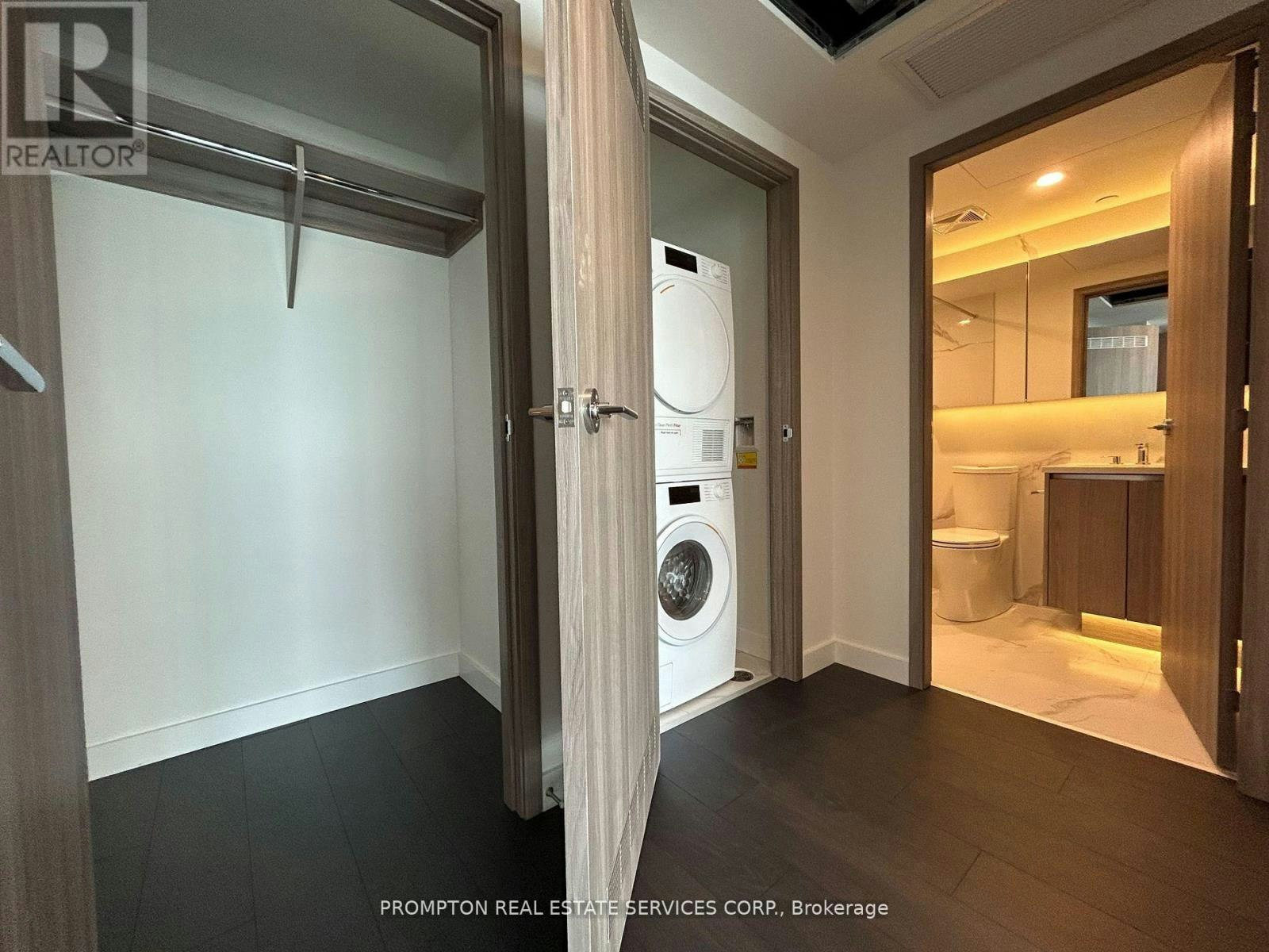5212-1 Concord Cityplace Way, Toronto, ON, M5V 0X3 - 4
