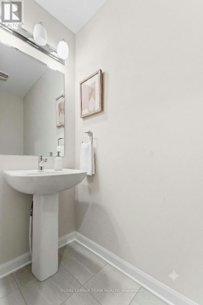 332 Elsie Macgill Walk, Ottawa, ON, K2W 0K7 - 21