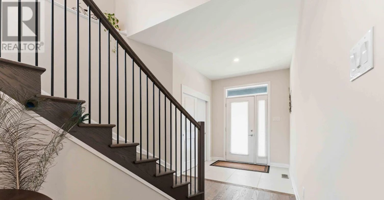 332 Elsie Macgill Walk, Ottawa, ON, K2W 0K7 - 3