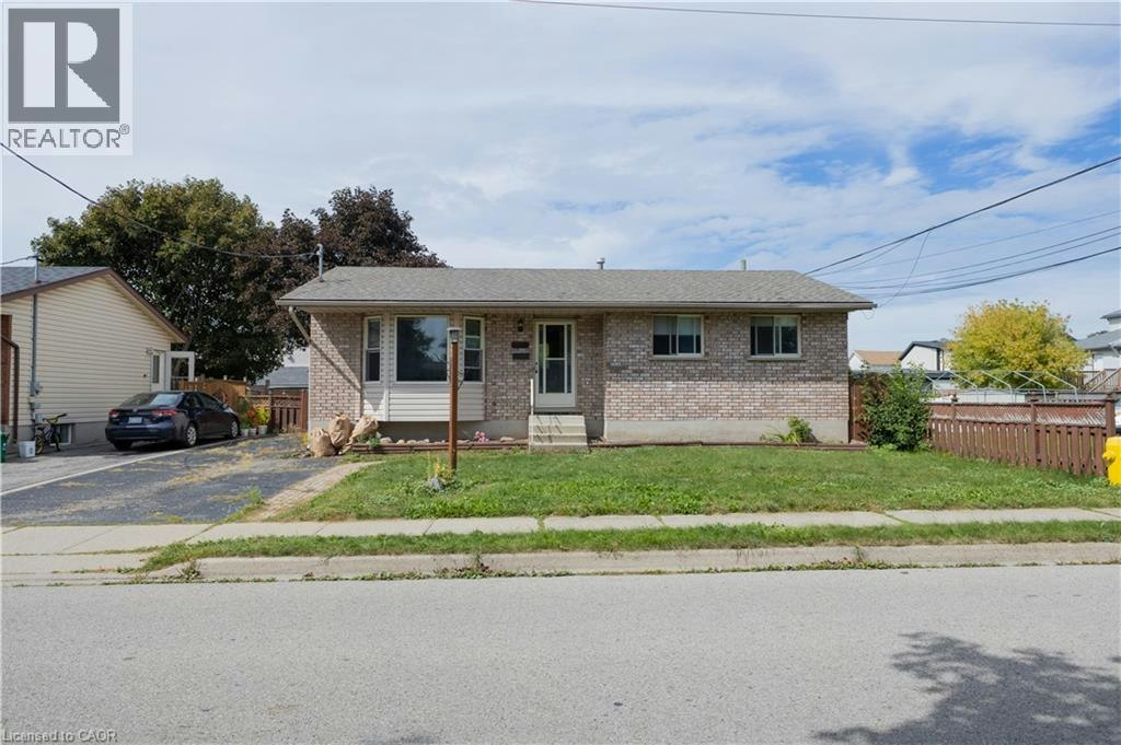 120 Union Street S, Cambridge, ON, N3H 2H1
