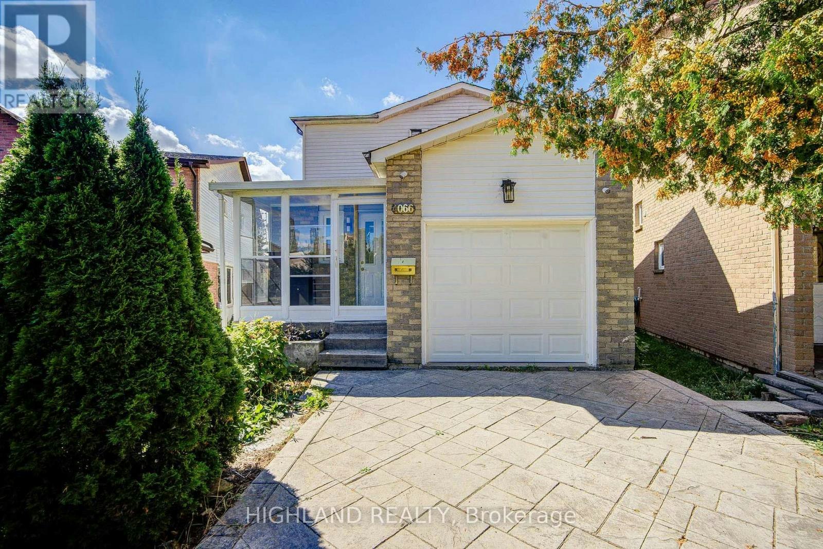 4066 Wycliffe Way, Mississauga, ON, L5C 3S1