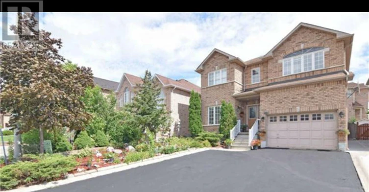3242 Scotch Pine Gate, Mississauga, ON, L5N 7N1 - 3