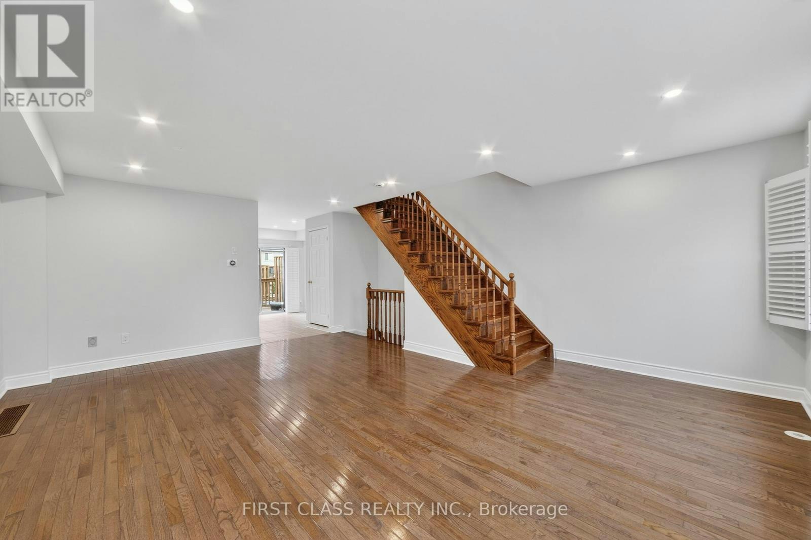 TH10-3076 Lake Shore Boulevard W, Toronto, ON, M8V 1K3 - 11