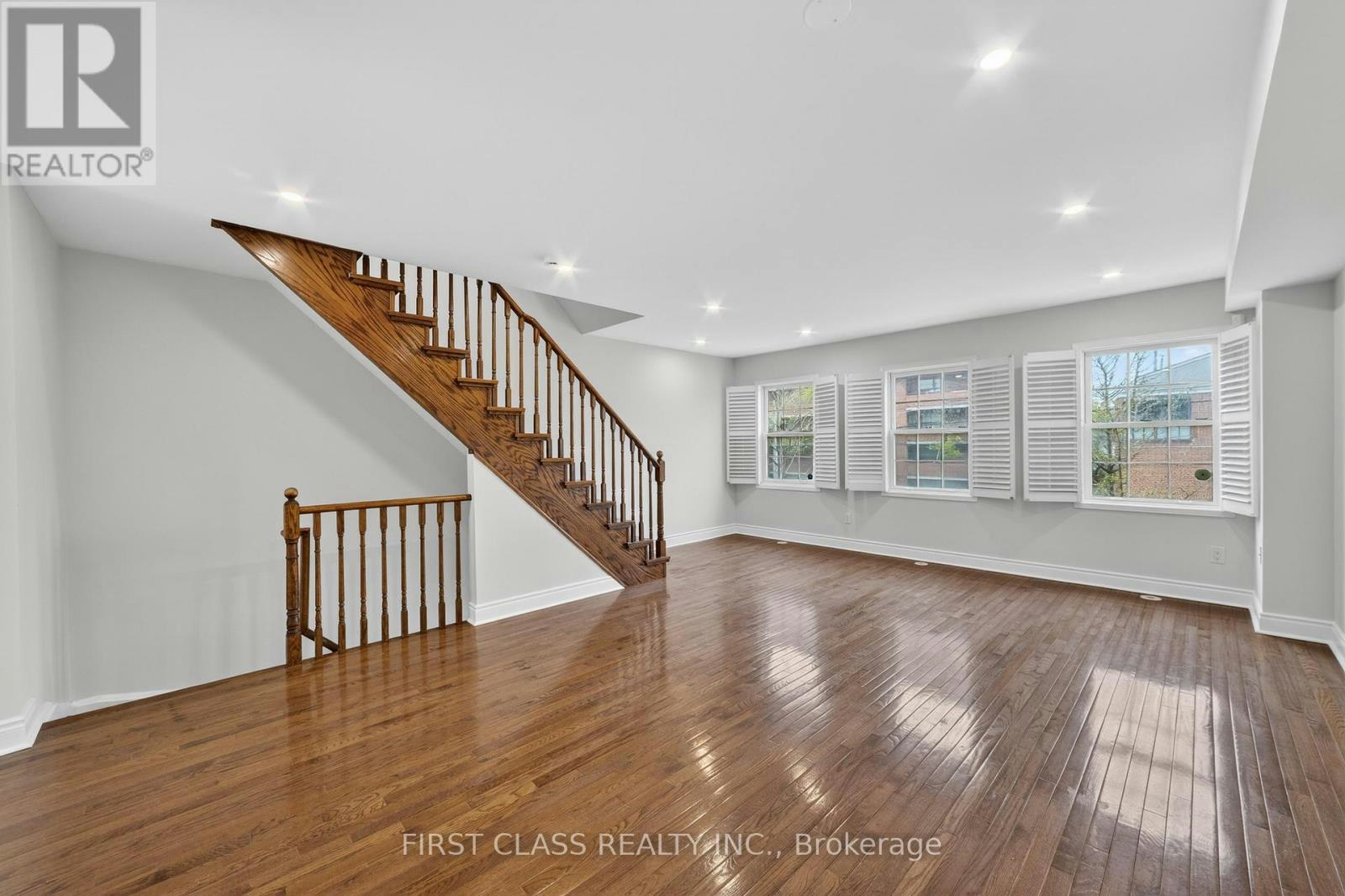 TH10-3076 Lake Shore Boulevard W, Toronto, ON, M8V 1K3 - 10