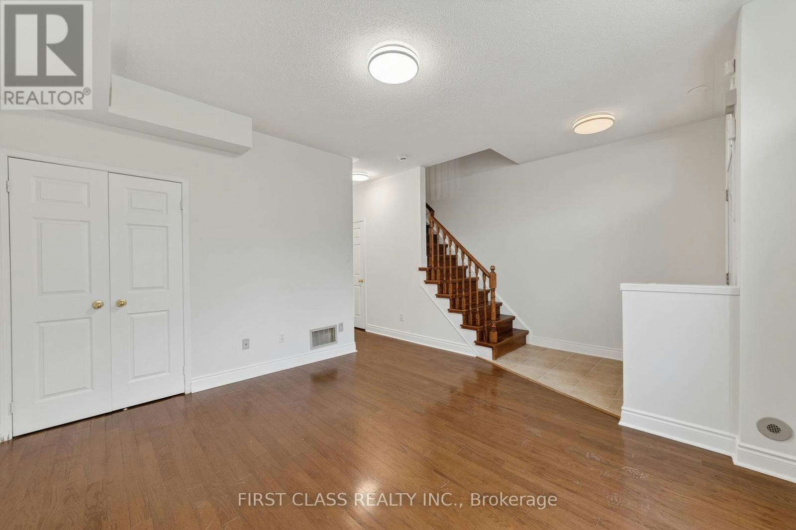 TH10-3076 Lake Shore Boulevard W, Toronto, ON, M8V 1K3 - 4