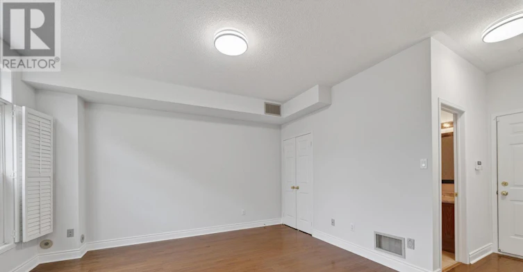 TH10-3076 Lake Shore Boulevard W, Toronto, ON, M8V 1K3 - 3