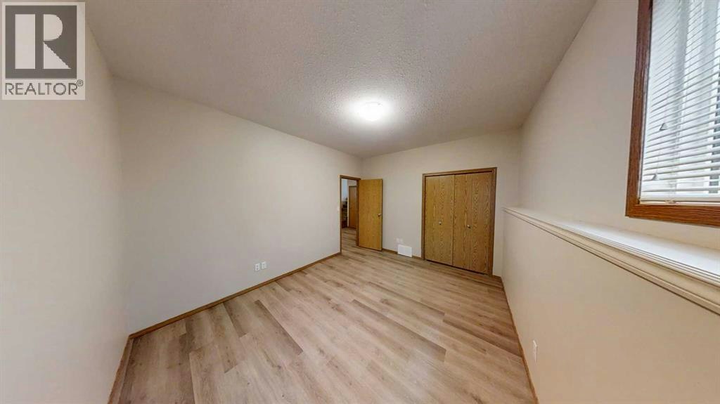 B-9901 109 Avenue, Grande Prairie, AB, T8V 1R7 - 9
