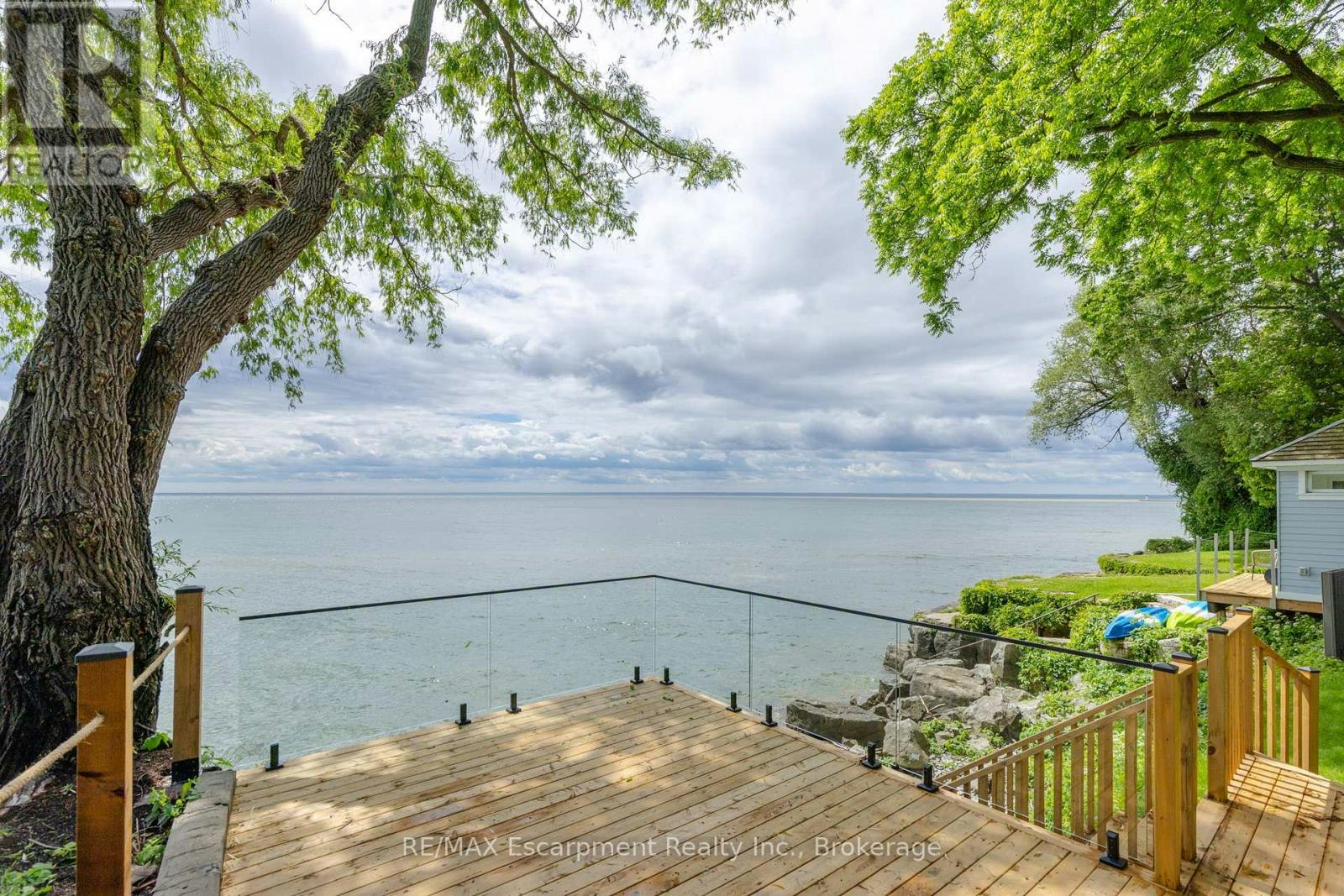 21 Second Street, Oakville, ON, L6J 3T1