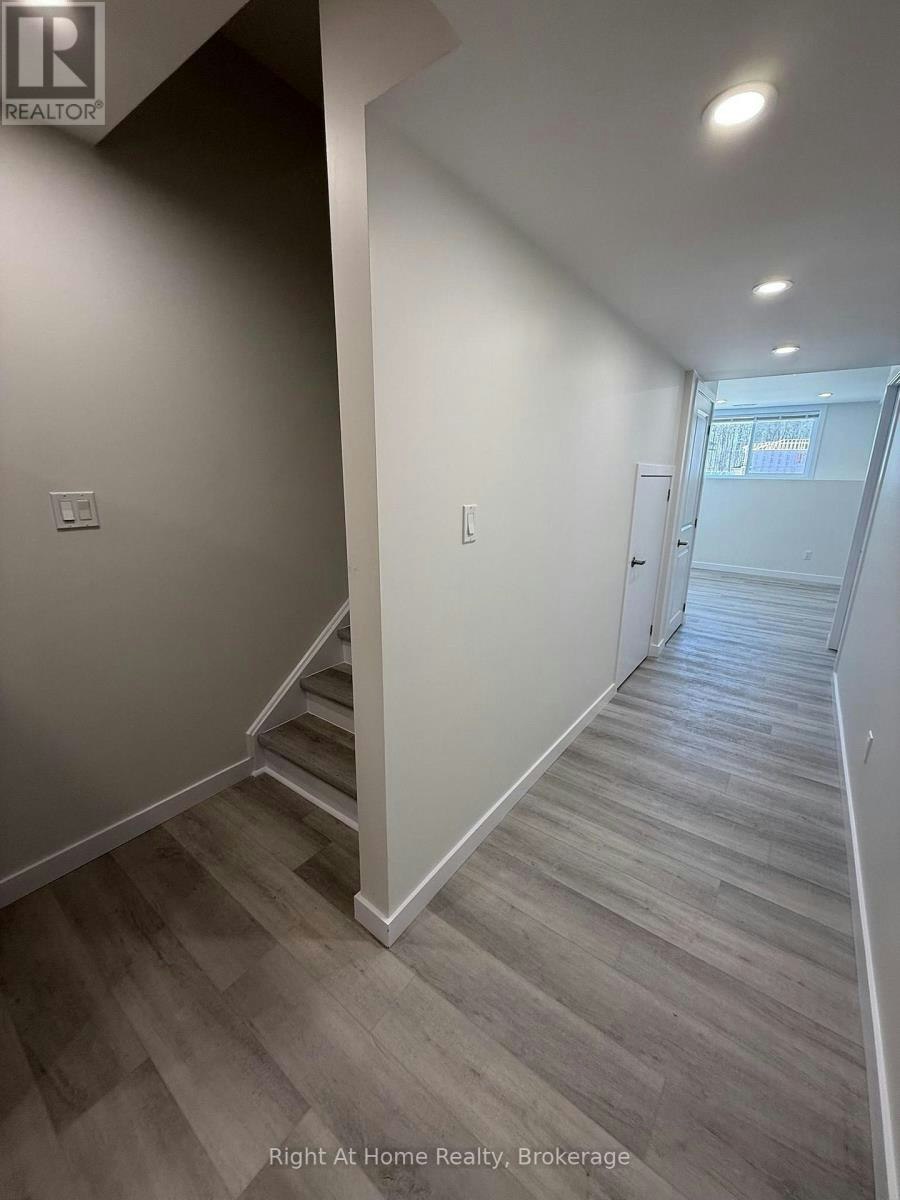 LOWER-245 Benninger Drive, Kitchener, ON, N2E 0K1 - 11