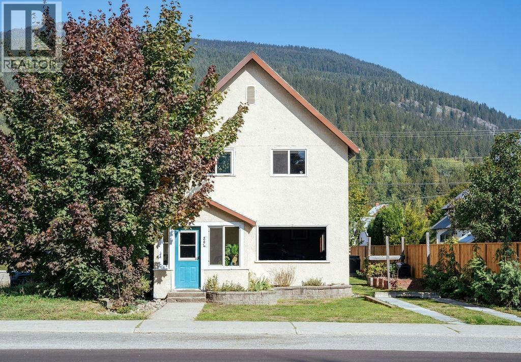 204 E Third Street, Revelstoke, BC, V0E 2S0