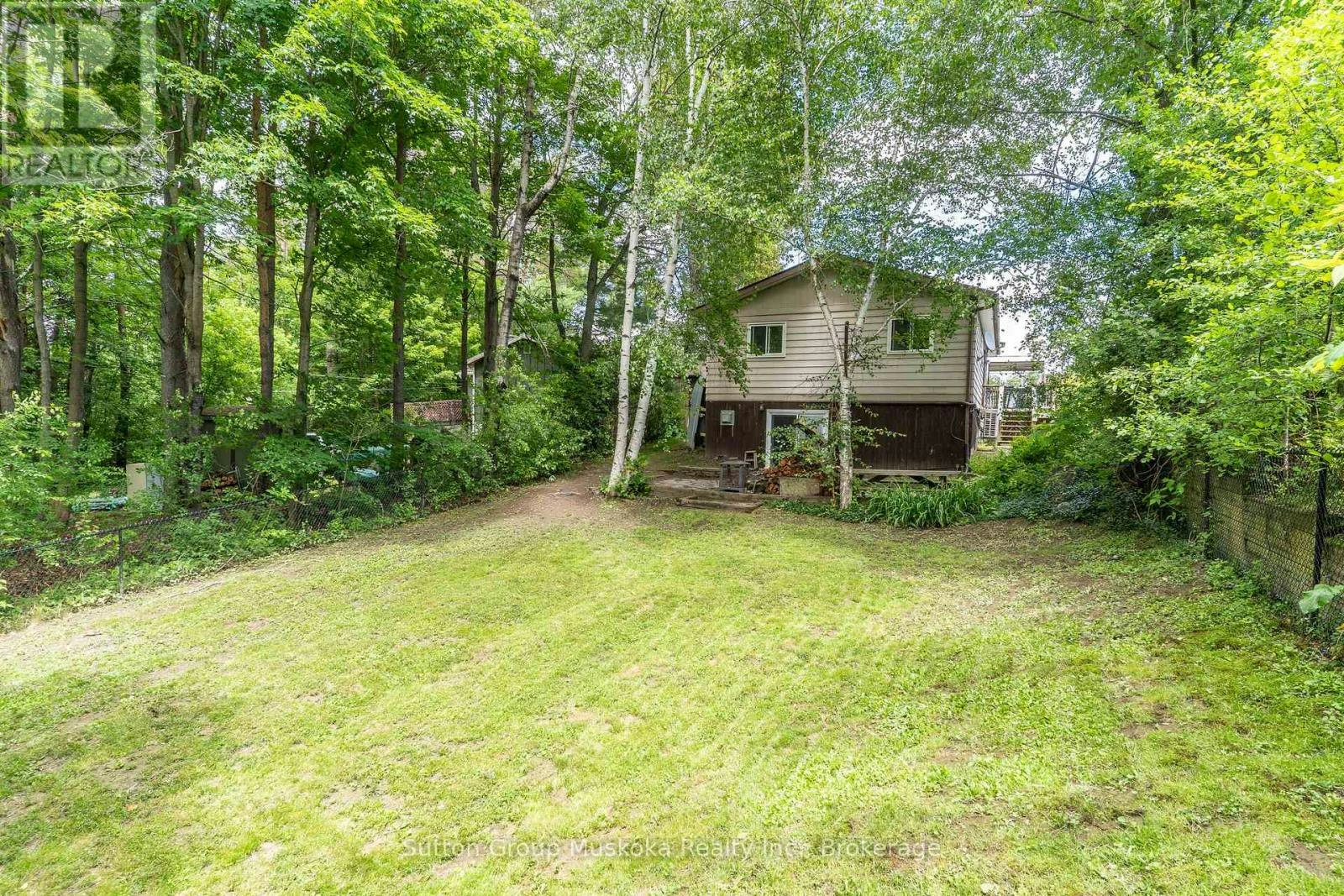 8 Gouldie Street, Huntsville, ON, P1H 1M5
