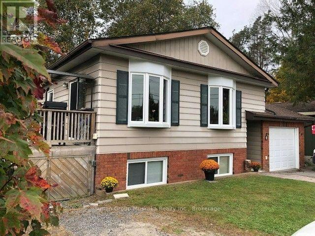8 Gouldie Street, Huntsville, ON, P1H 1M5