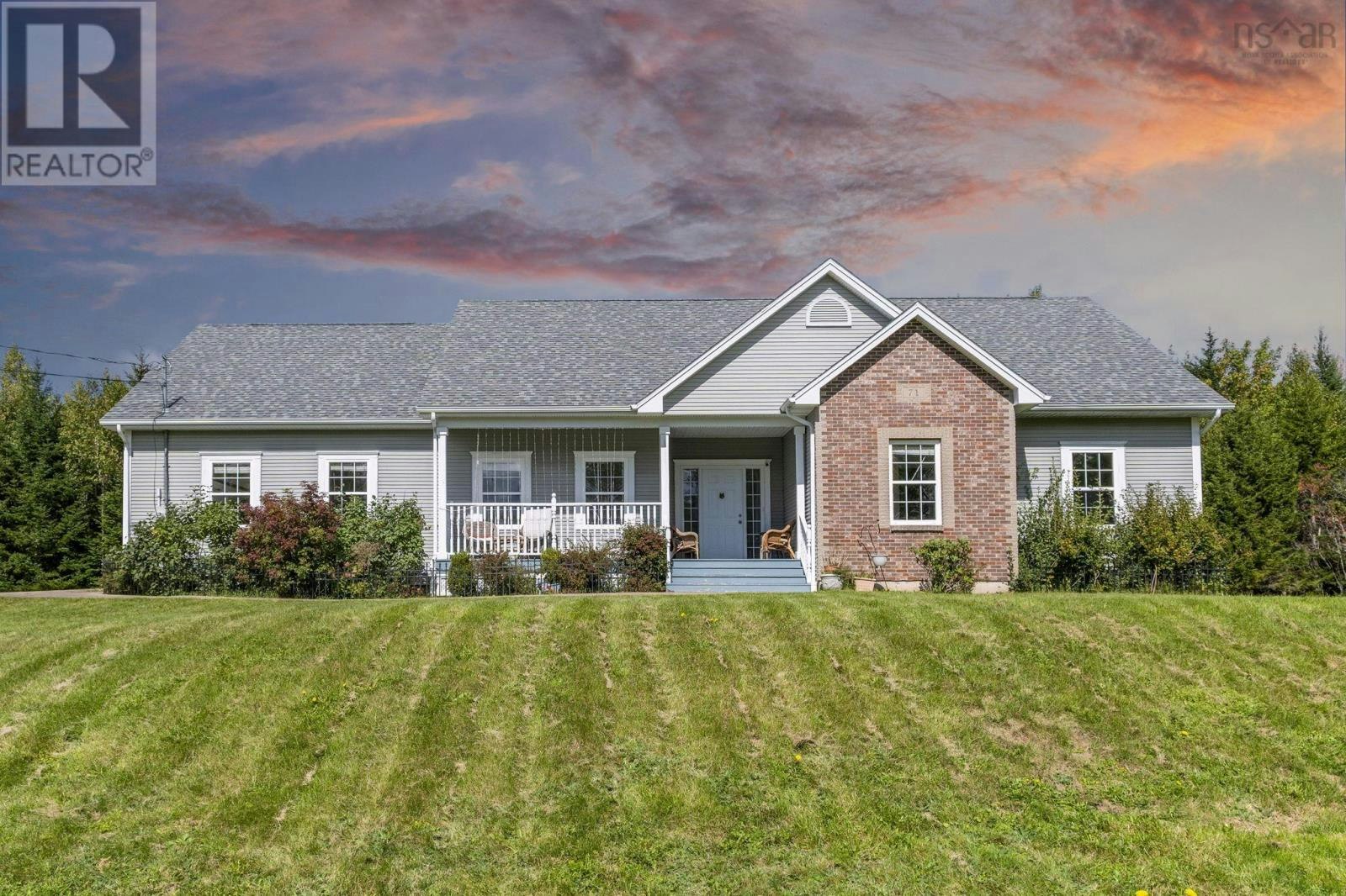 71 Valerie Court, Windsor Junction, NS, B2T 1Y7