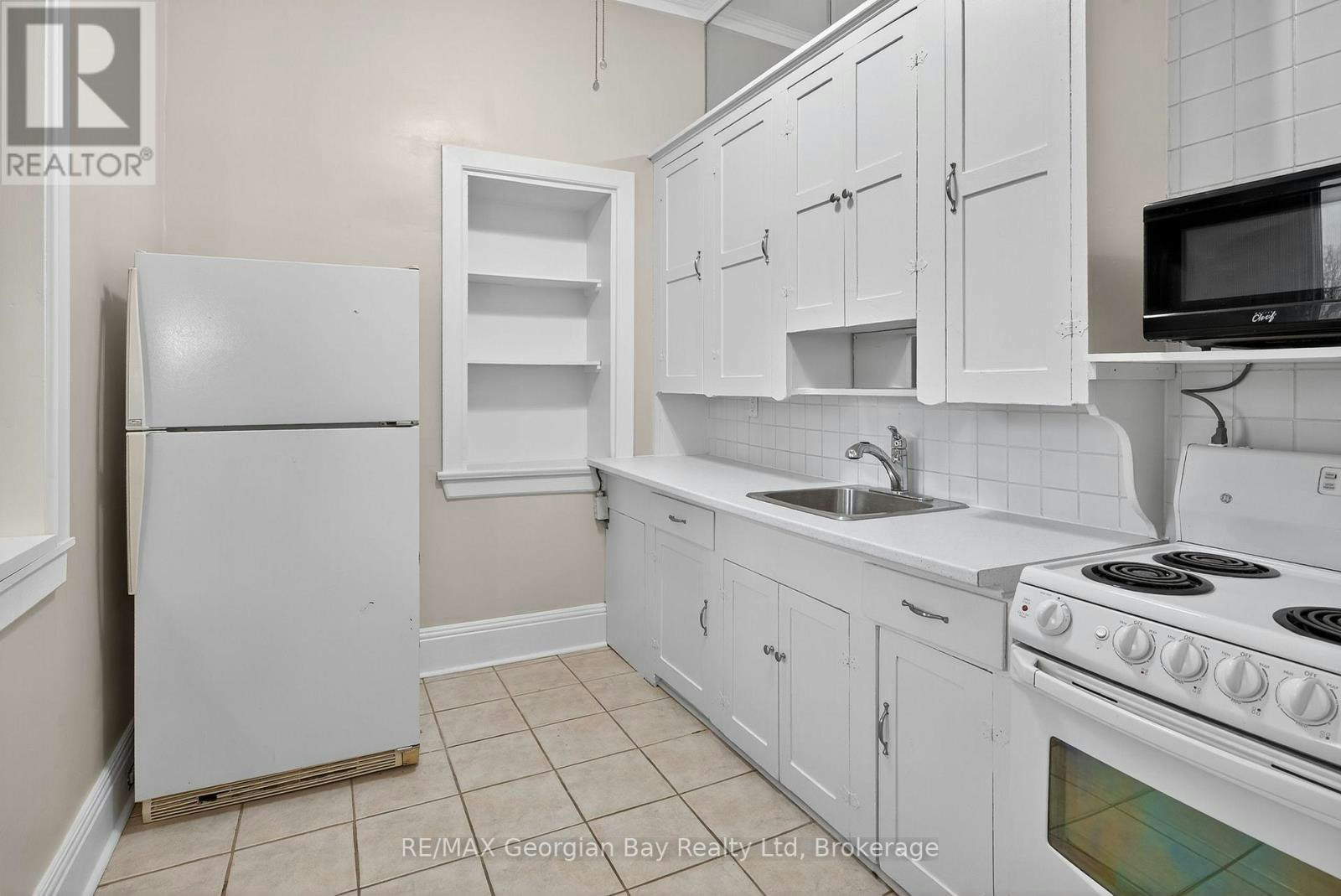 3-90 Main Street, Penetanguishene, ON, L9M 1T4 - 12