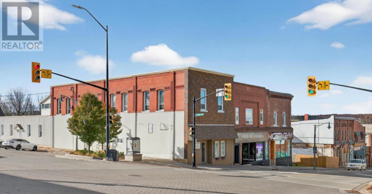 3-90 Main Street, Penetanguishene, ON, L9M 1T4 - 2
