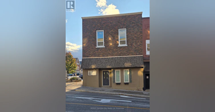 3-90 Main Street, Penetanguishene, ON, L9M 1T4