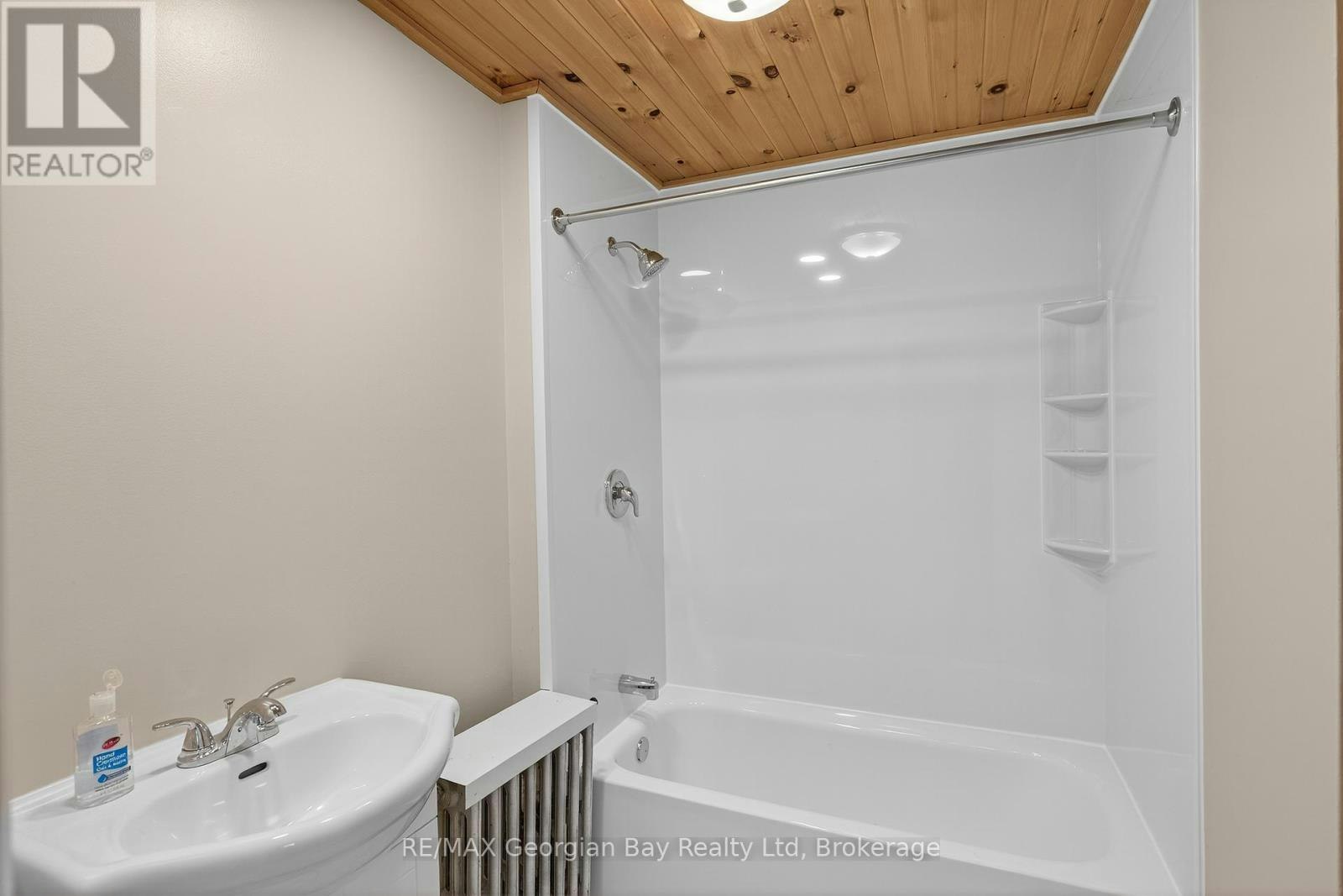 3-90 Main Street, Penetanguishene, ON, L9M 1T4 - 20