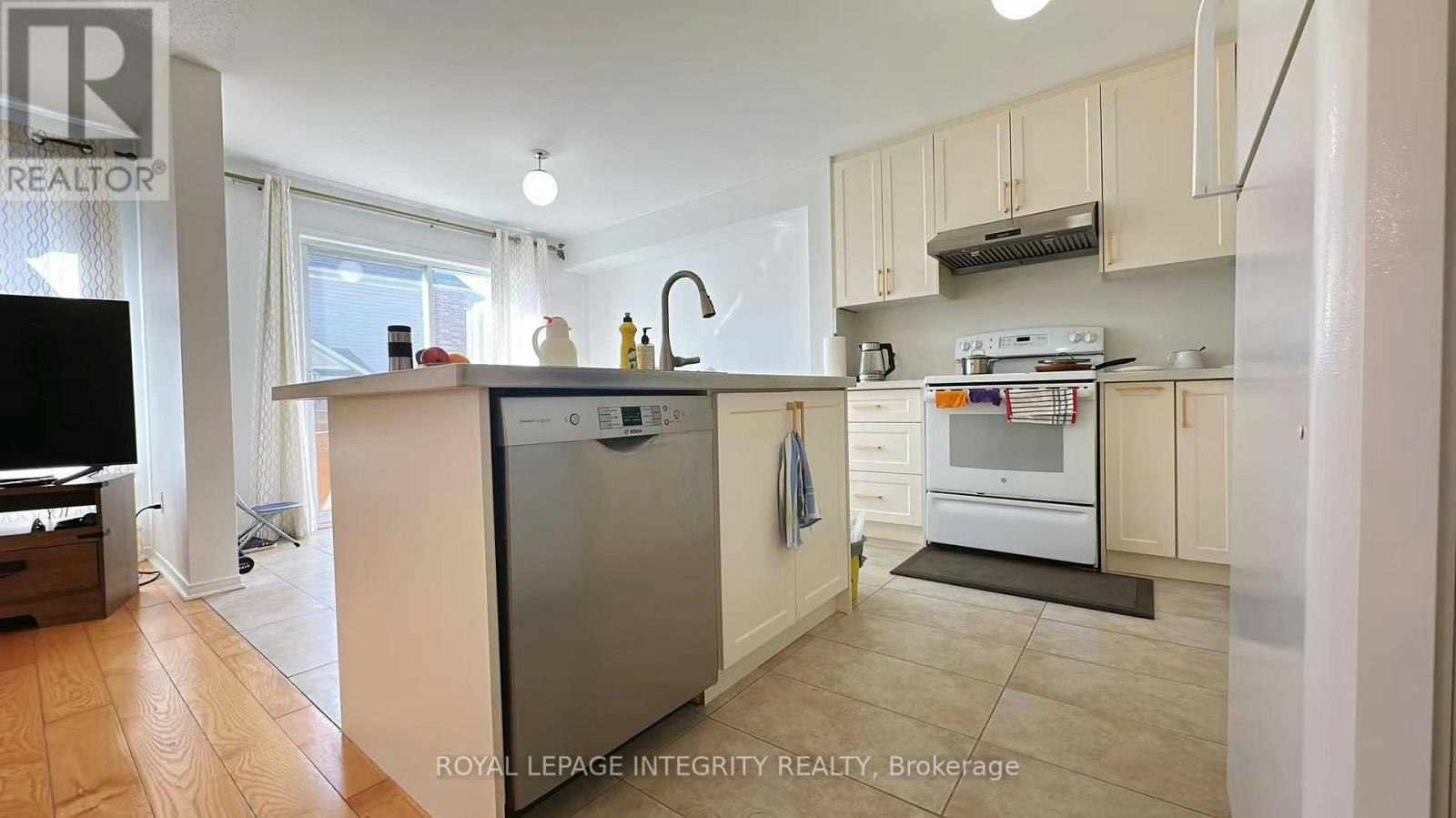148 Grovemont Drive, Ottawa, ON, K2G 6Z9 - 11