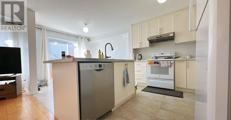 148 Grovemont Drive, Ottawa, ON, K2G 6Z9 - 11