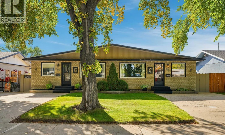 2769/2771 Eastview