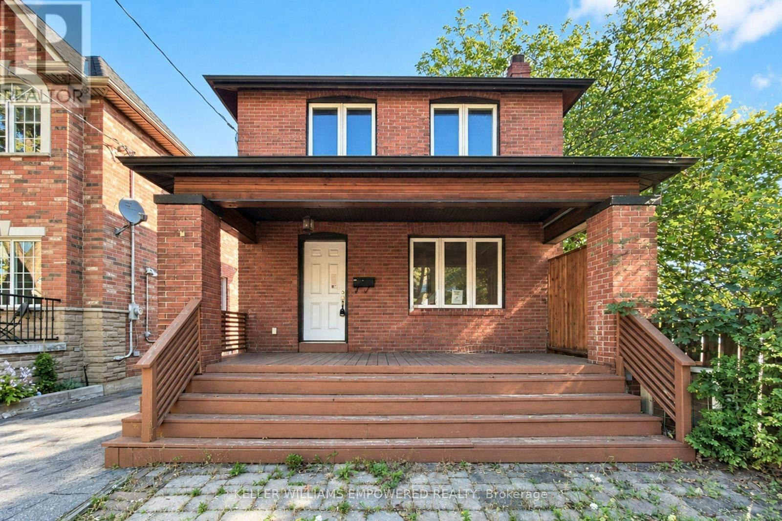5 Aldgate Avenue, Toronto, ON, M8Y 3L4