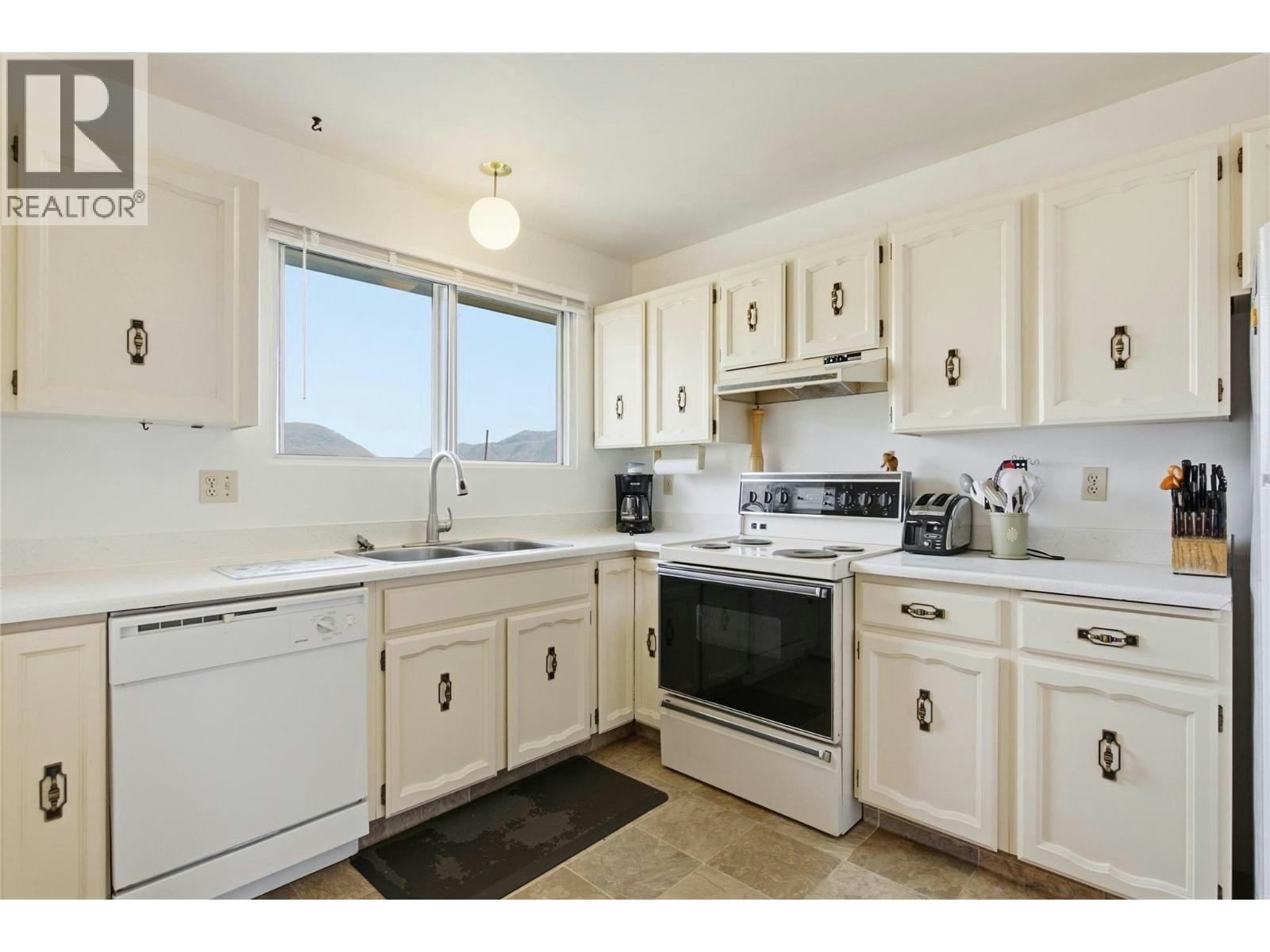 1420 Battel Avenue, Ashcroft, BC, V0K 1A0 - 21
