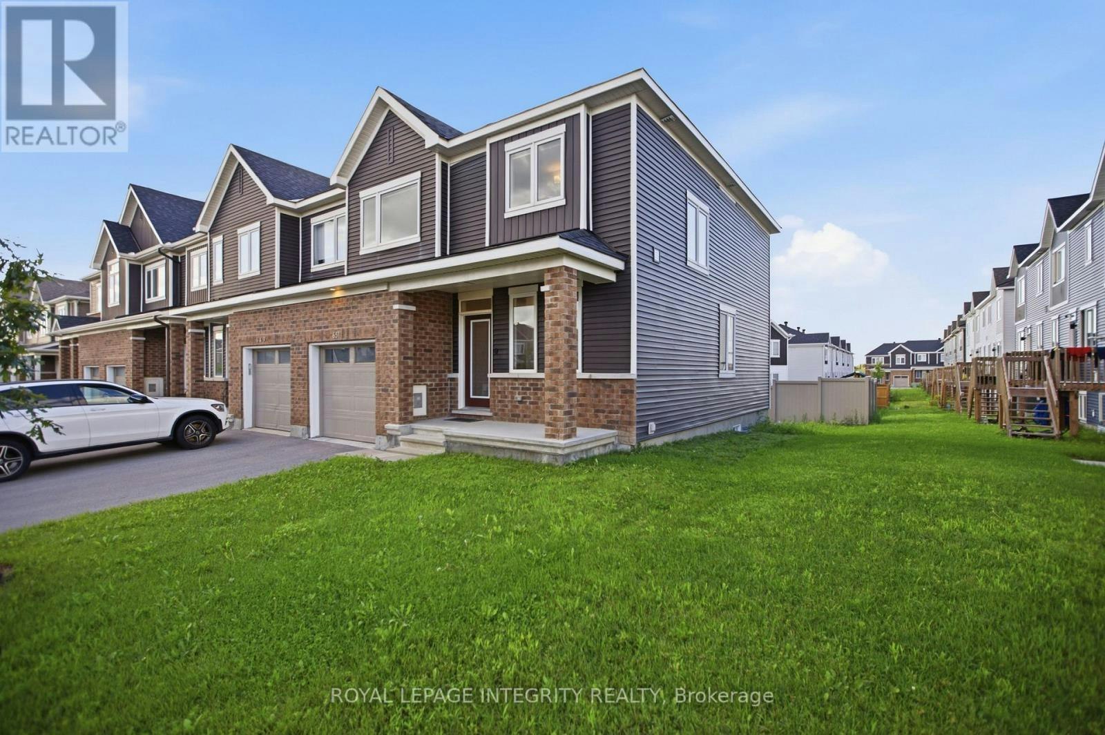 651 Chillerton Drive, Manotick, ON, K2J 6C6 - 2