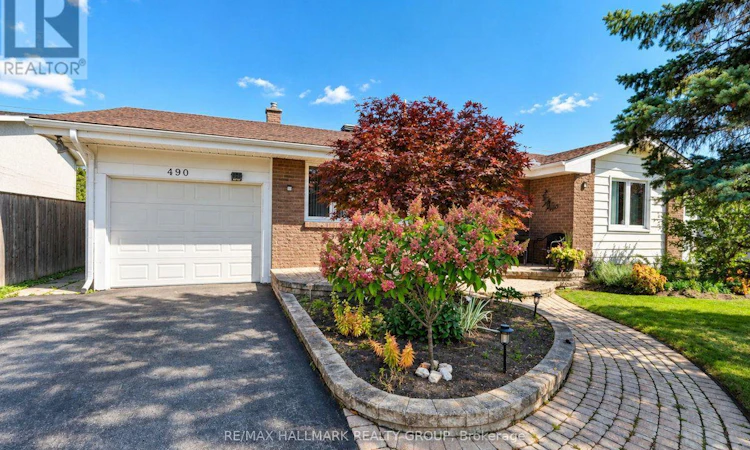 490 Tisdale Crescent