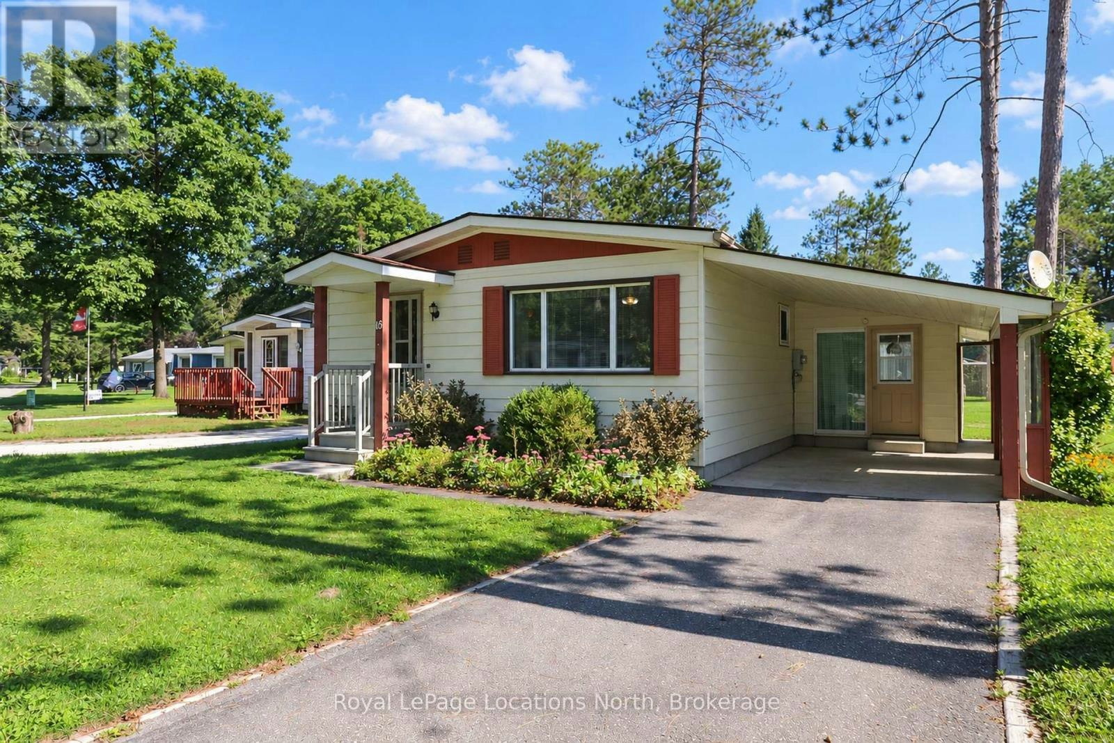 16 Sinclair Avenue S, Wasaga Beach, ON, L9Z 1K3