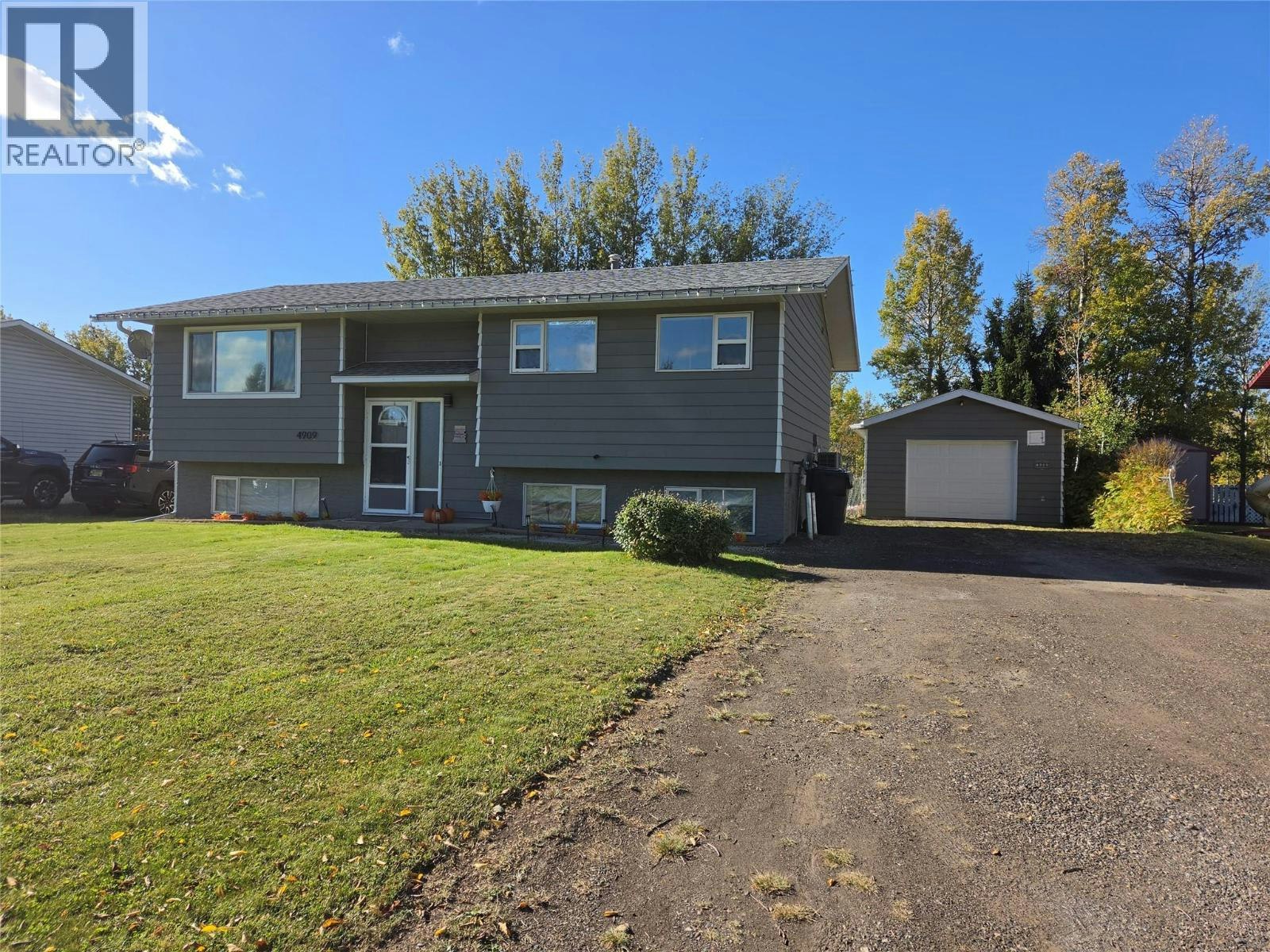 4909 NE 45 Street, Chetwynd, BC, V0C 1J0
