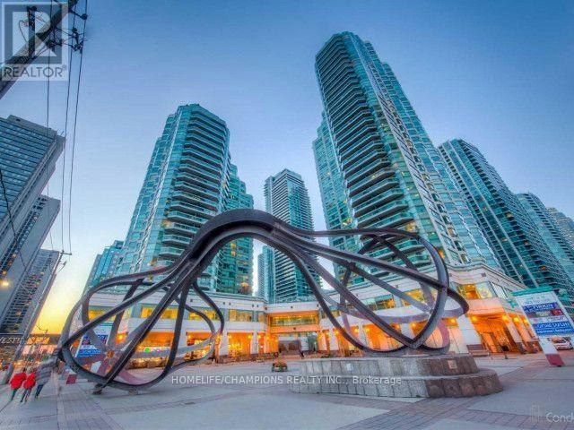 2412-10 Yonge Street, Toronto, ON, M5E 1R4