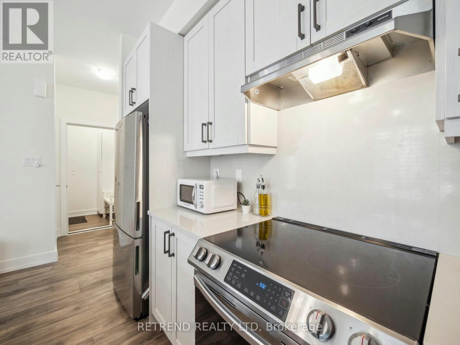 9-1 Bond Crescent, Richmond Hill, ON, L4E 1J4 - 4