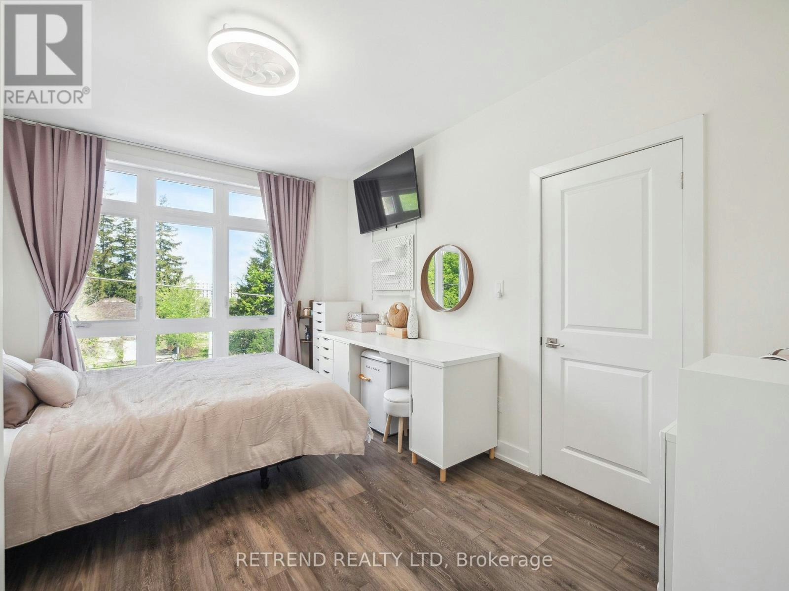 9-1 Bond Crescent, Richmond Hill, ON, L4E 1J4 - 13