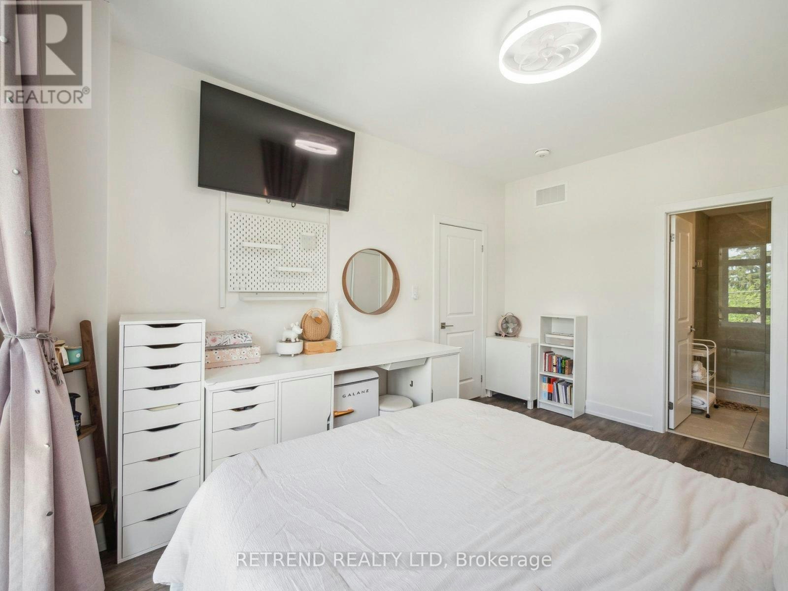 9-1 Bond Crescent, Richmond Hill, ON, L4E 1J4 - 16