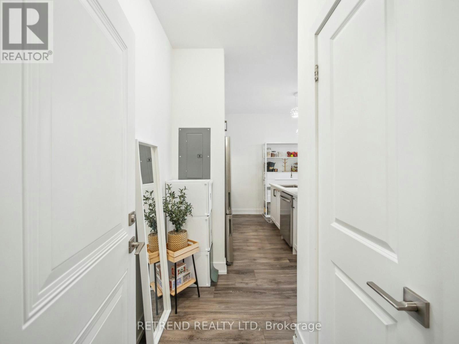 9-1 Bond Crescent, Richmond Hill, ON, L4E 1J4 - 2