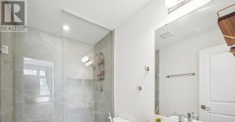 9-1 Bond Crescent, Richmond Hill, ON, L4E 1J4 - 12