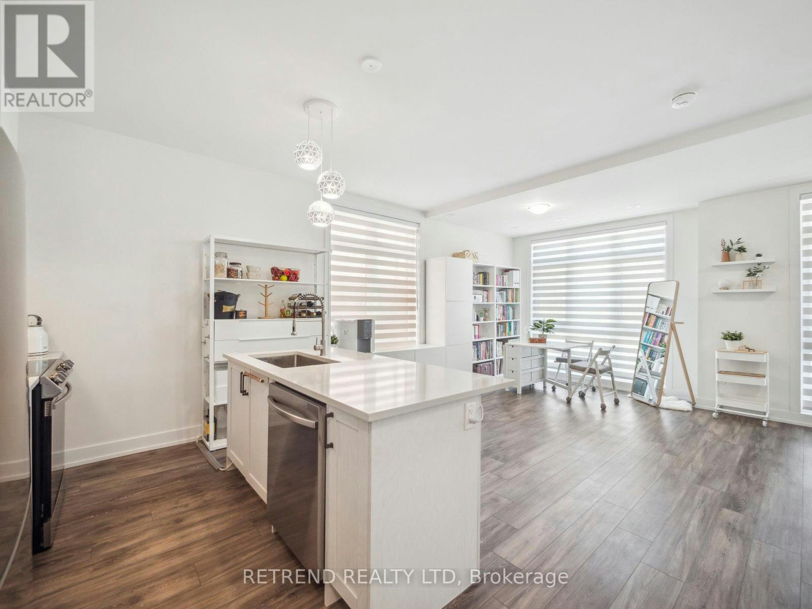 9-1 Bond Crescent, Richmond Hill, ON, L4E 1J4 - 6