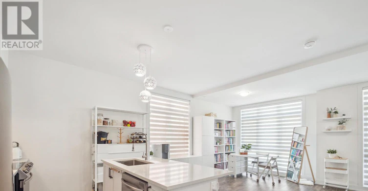 9-1 Bond Crescent, Richmond Hill, ON, L4E 1J4 - 6