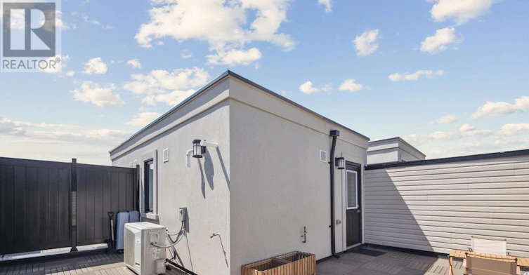 9-1 Bond Crescent, Richmond Hill, ON, L4E 1J4 - 23