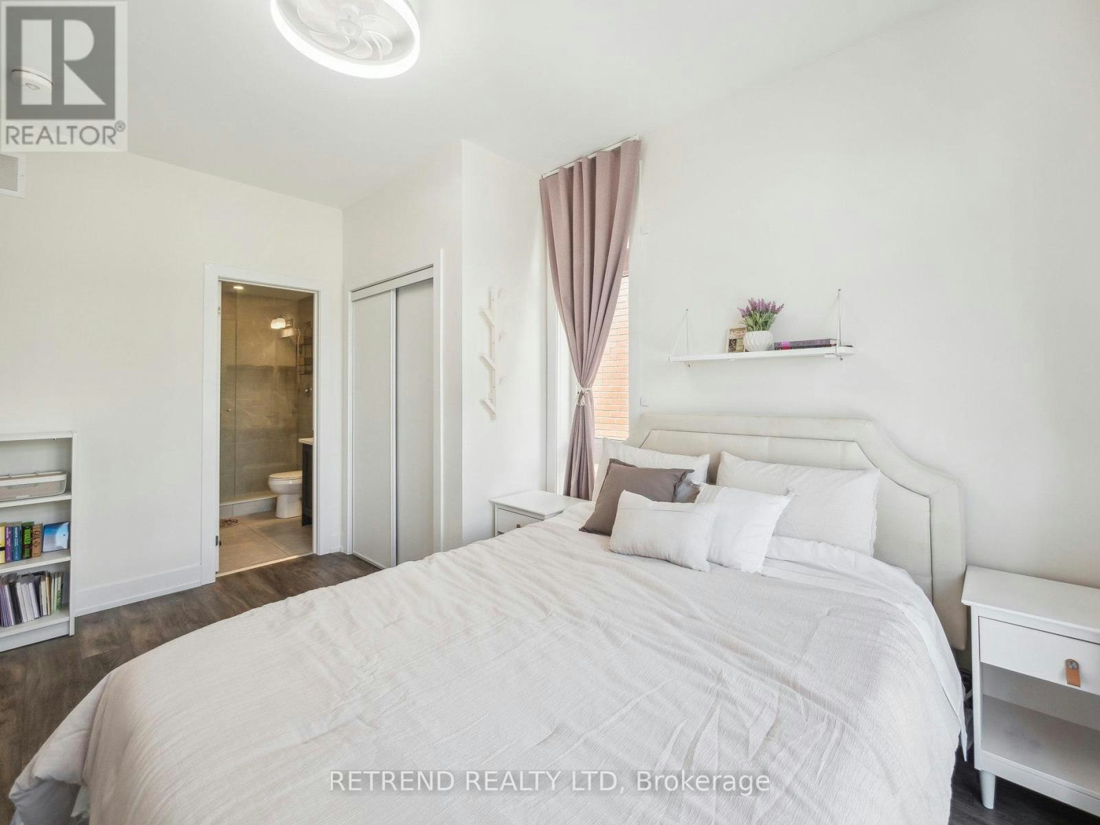 9-1 Bond Crescent, Richmond Hill, ON, L4E 1J4 - 14