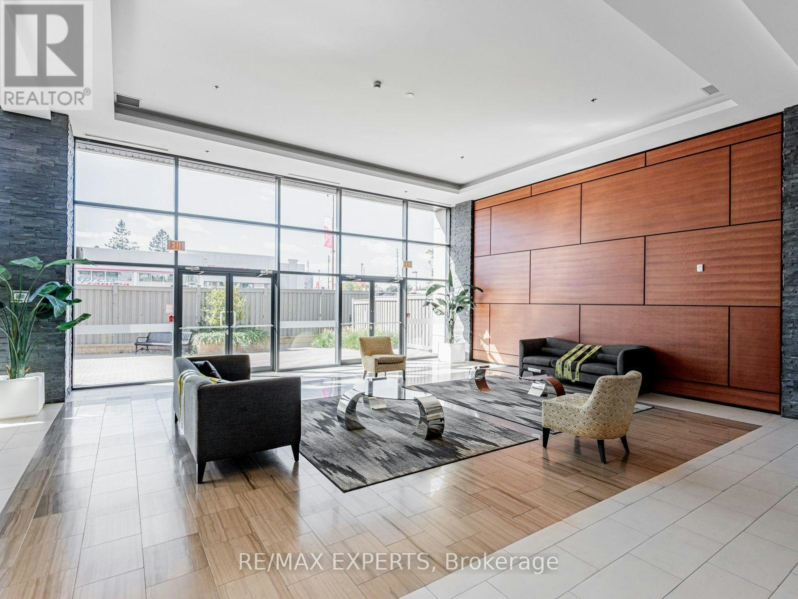 204-12 Woodstream Boulevard, Vaughan, ON, L4L 8C3 - 4