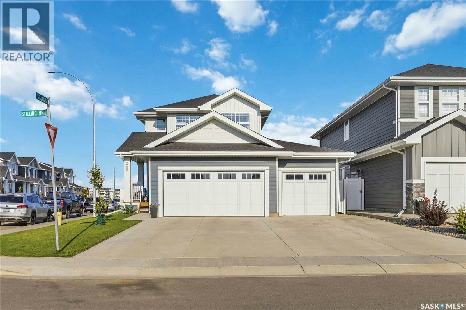 358 Stilling Manor, Saskatoon, SK, S7V 0Y8