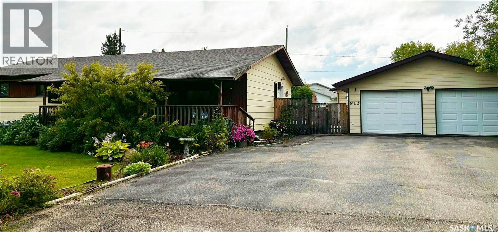 912 Railway Avenue, Loon Lake, SK, S0M 1L0