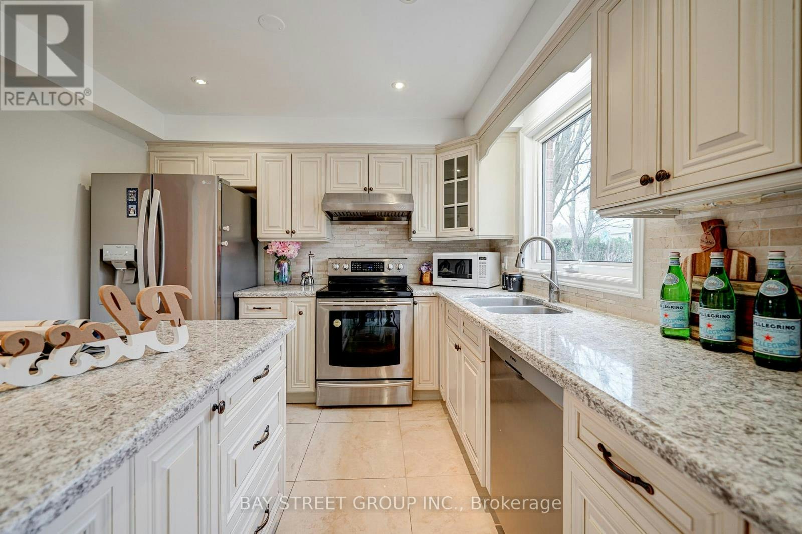 220 Arichat Road, Oakville, ON, L6J 6A7 - 12