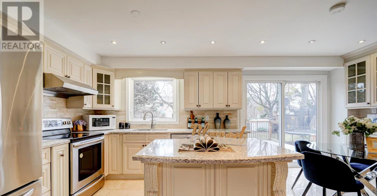 220 Arichat Road, Oakville, ON, L6J 6A7 - 11