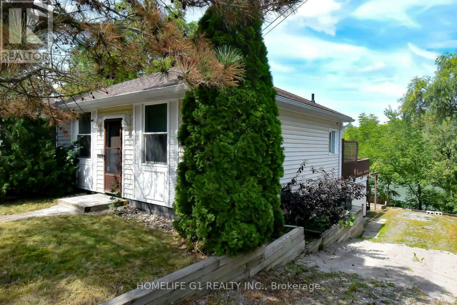 54 Riverside Drive W, Welland, ON, L3C 5E2