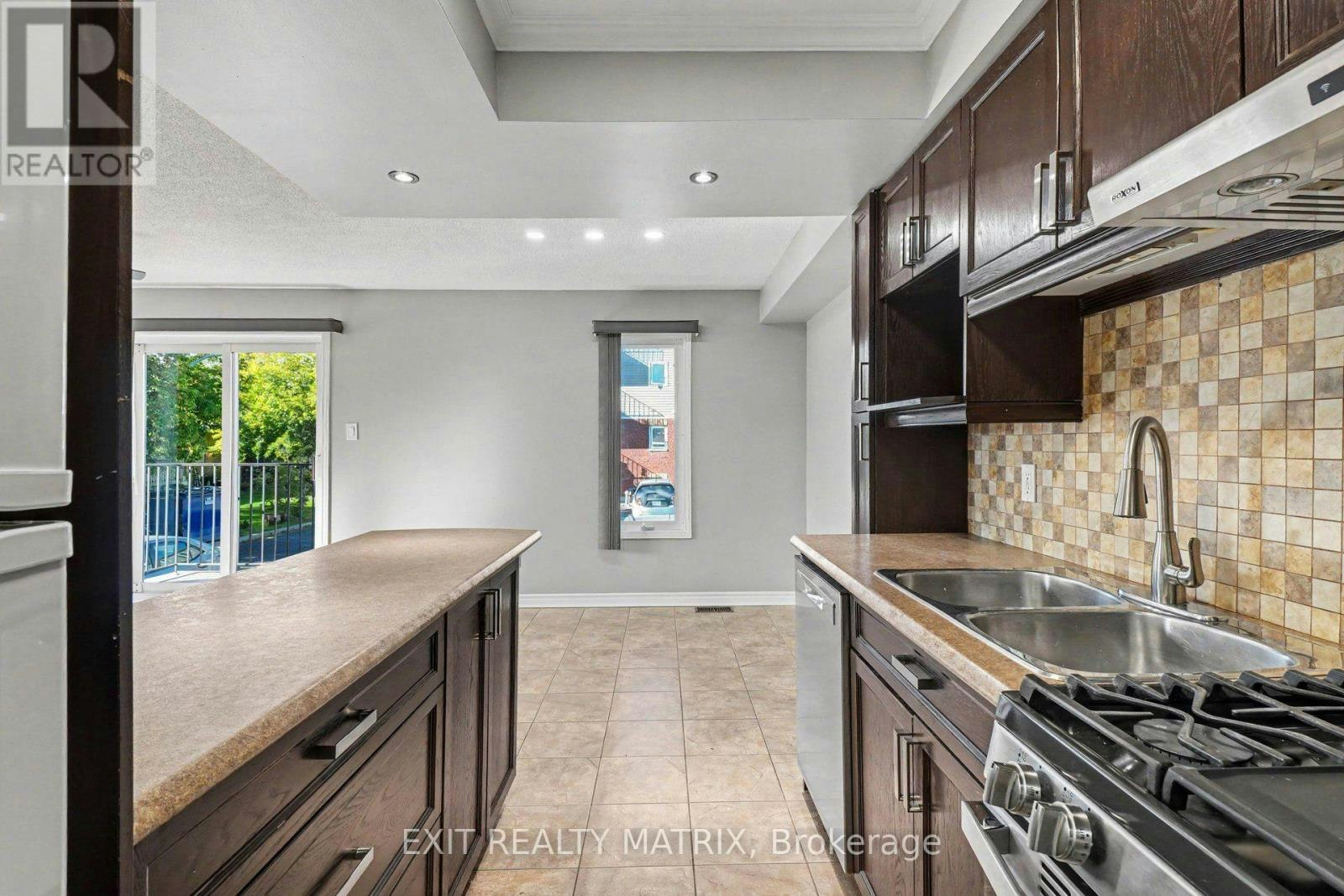 100A-902 Notre Dame Street, Russell, ON, K0A 1W0 - 6