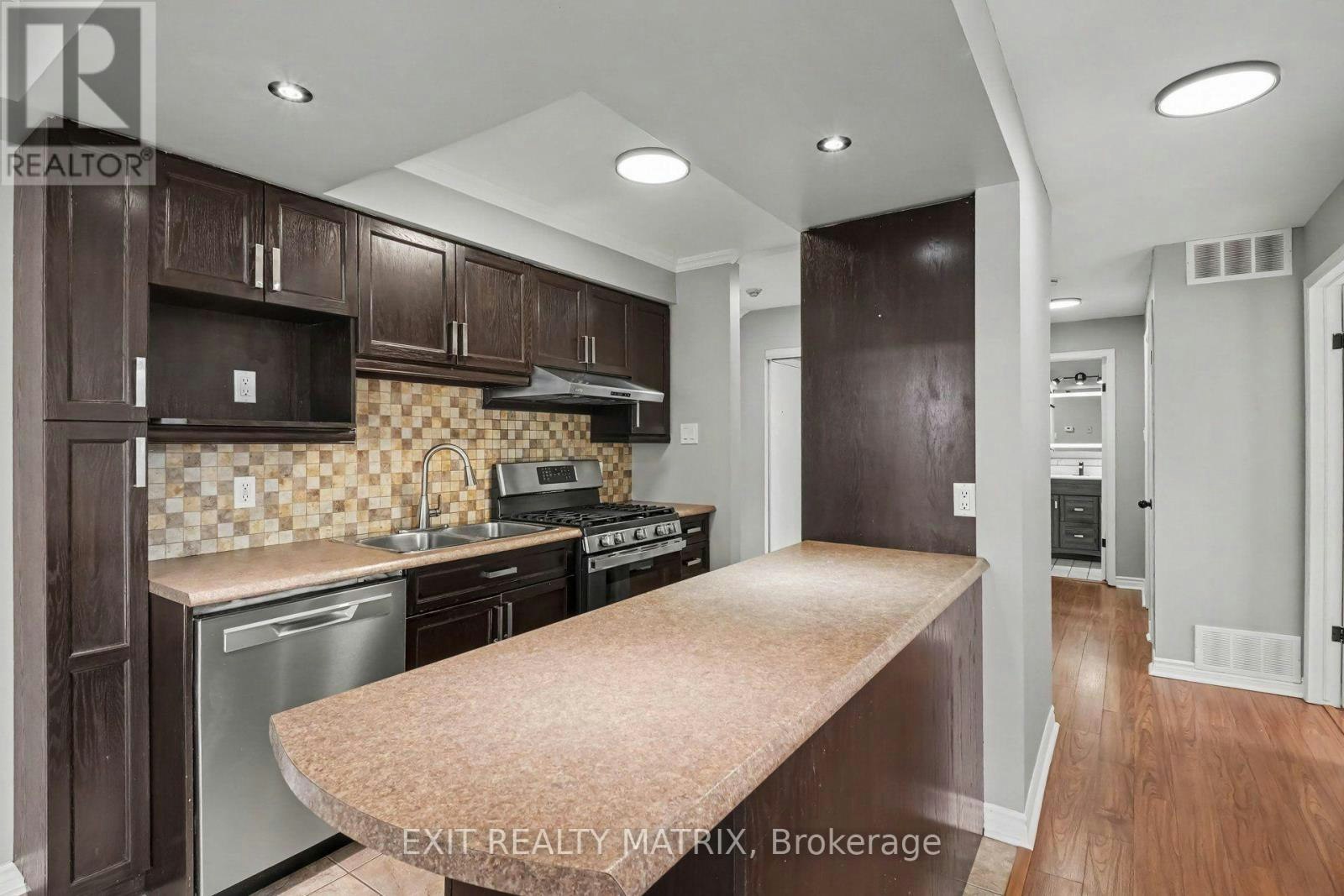 100A-902 Notre Dame Street, Russell, ON, K0A 1W0 - 5