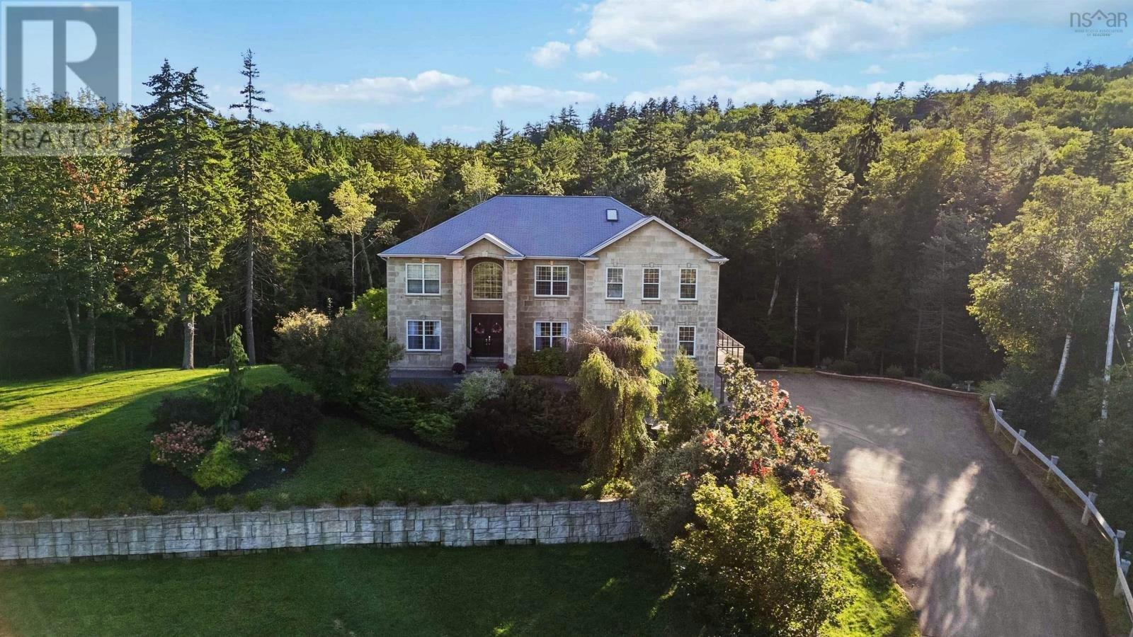 61 Colins Road, Bedford, NS, B4B 1S8