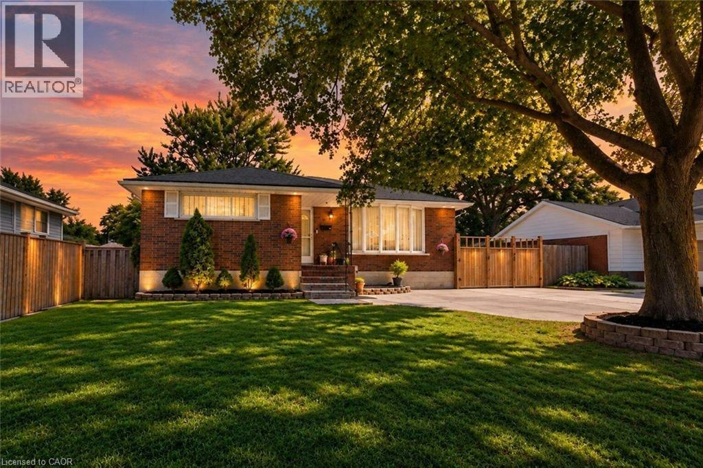 33 Bellingham Drive, Hamilton, ON, L8V 3R3